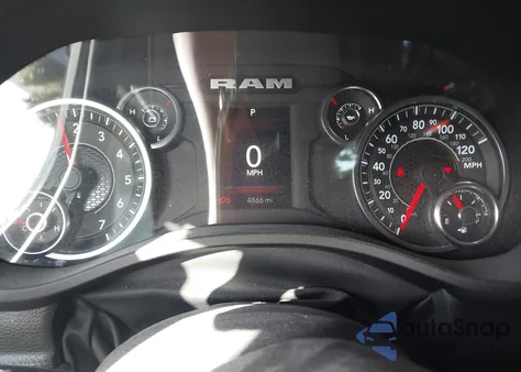 2025 Ram 1500 Big Horn 4X4 5'7 Box from USA, damaged, VIN 1C6RRFFG5SN548576